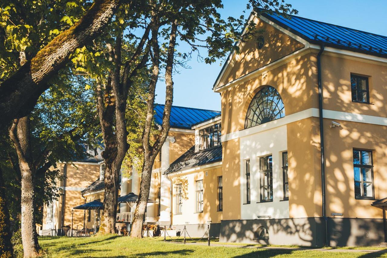 Skrunda Manor Hotel Exterior photo