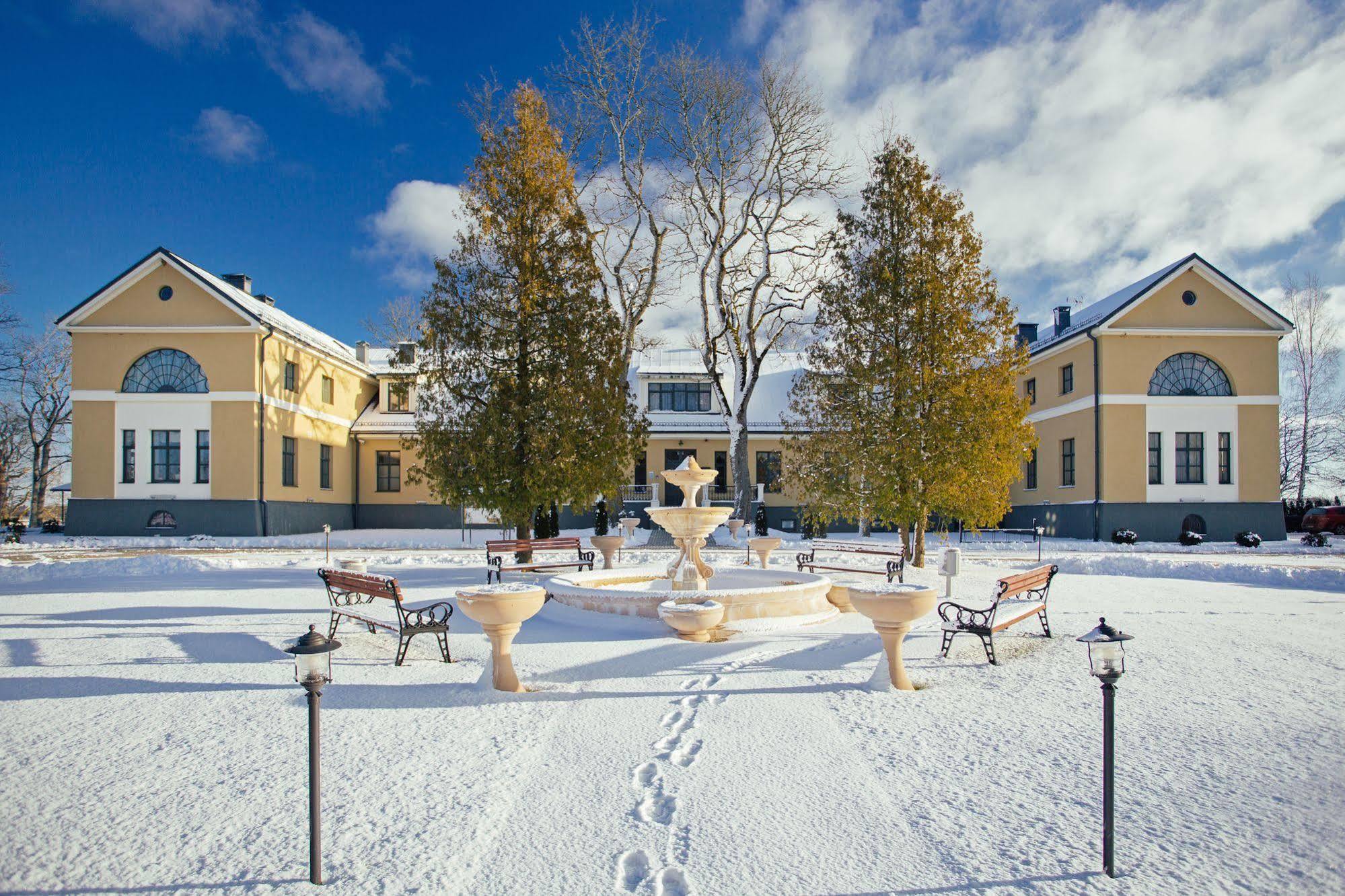 Skrunda Manor Hotel Exterior photo